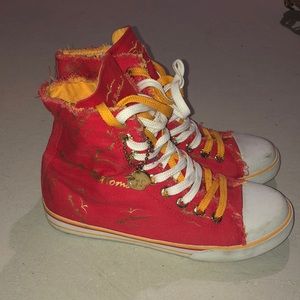 Apple Bottoms sneakers